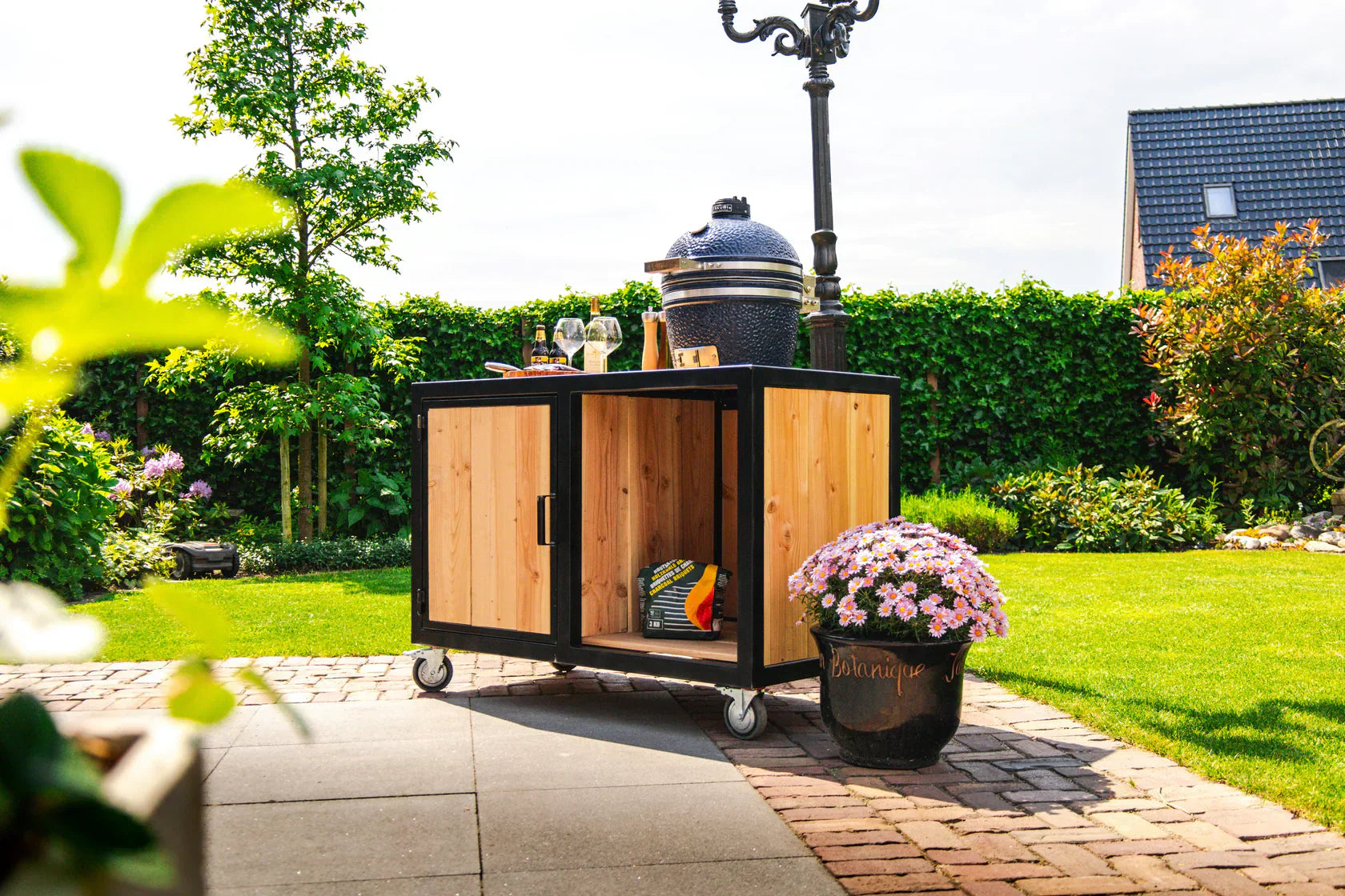 Big Green Egg Outdoor-Küche aus Holz
