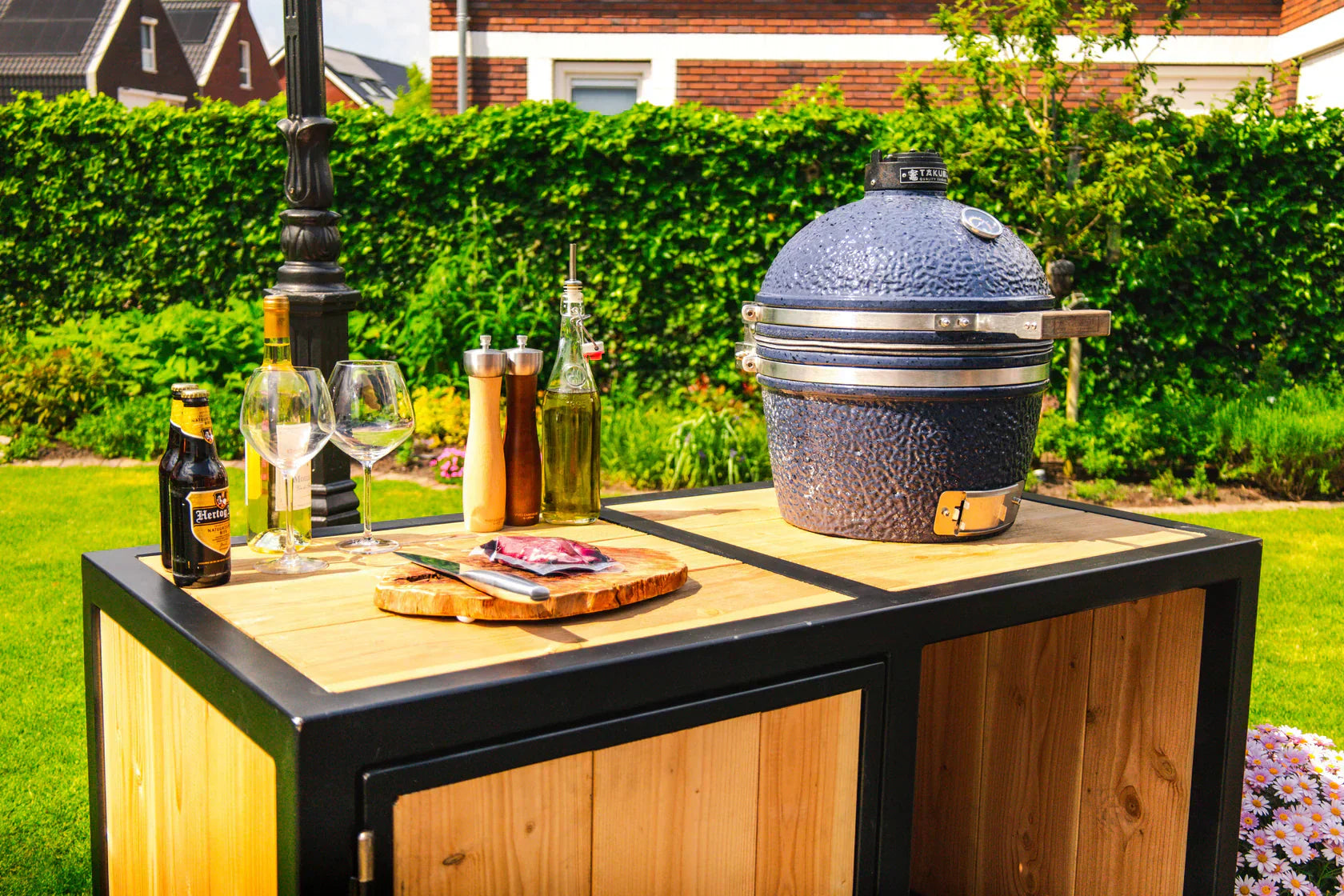 Big Green Egg Outdoor-Küche aus Holz