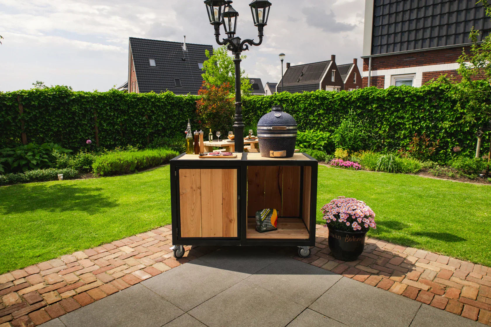 Big Green Egg Outdoor-Küche aus Holz